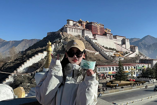 4月去西藏旅游玩几天合适