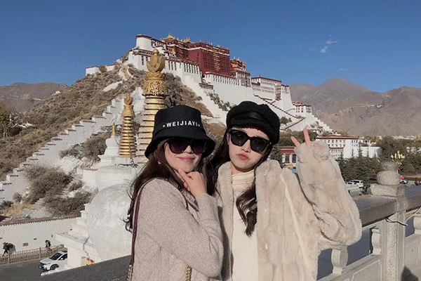 两个女生去西藏旅游几月最合适